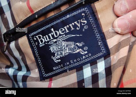 etiqueta burberry original